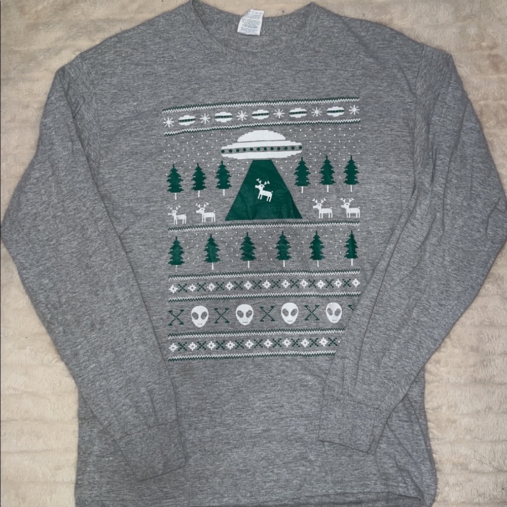 Comfy Christmas sleeve shirt